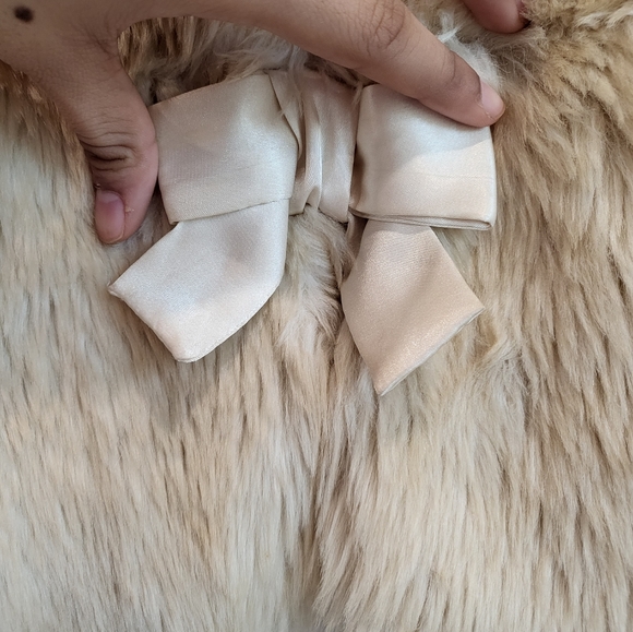 Furr vest - Picture 3 of 4